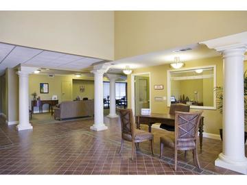 Amber Pointe Apartments Image 4