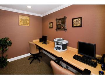 Center Ridge Apartments Image 4