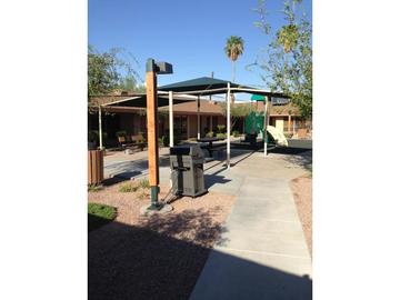 Desert Leaf Apartments Image 2