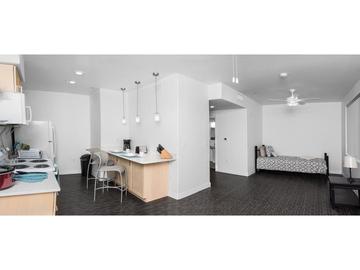 Studio/1 Bath 1