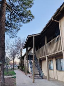 Apple Tree Apartments Image 3