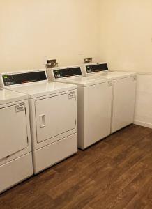 Apple Tree Apartments Image 4