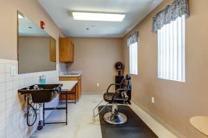 Canyon Run Apartments - ALL UTILITIES INCLUDED! Image 6