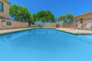 Indigo Pointe Apartments Image 3