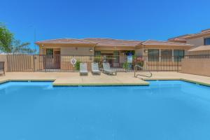 Indigo Pointe Apartments Image 2