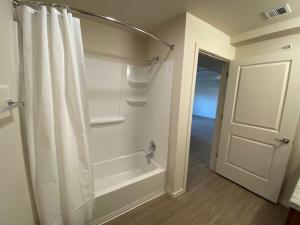 One Bedroom/1 Bath 3
