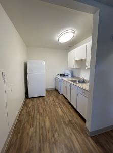 Studio/1 bath 3