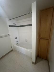 2 bedroom 1 bathroom 7