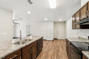 Two Bed/1 Bath 3