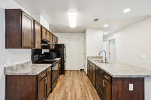 Two Bed/1 Bath 1