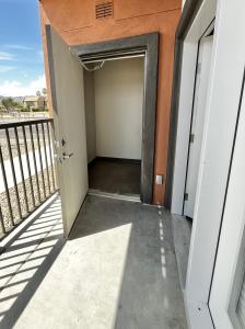 1 Bedroom 1 Bathroom 3