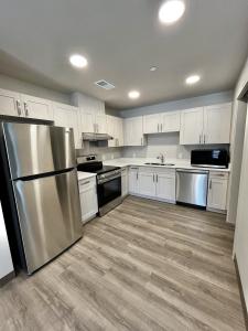 1 Bedroom 1 Bathroom 2