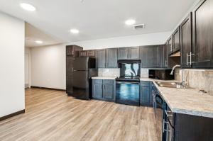 3 Bedroom 2 Bathroom 10