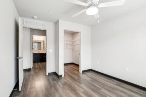 2 Bedroom 1 Bathroom 8