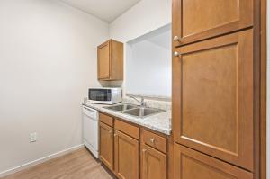 One Bedroom/1 Bath 18