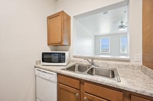 One Bedroom/1 Bath 10
