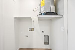 One Bedroom/1 Bath 9