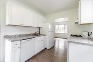 Two Bedroom/1 Bath 17
