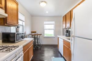 Two Bedroom/1 Bath 9