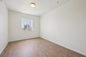 Two Bedroom/1 Bath 4